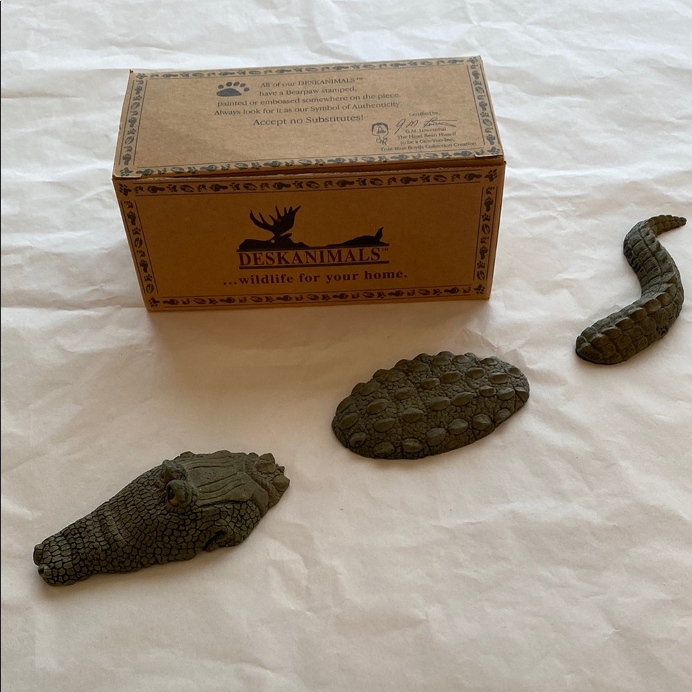 Animal Reptile Decor Set - Green